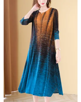 ГОРЕЩО РАЗПРОСТРАНЯВАН градиентное рокля Miyake с кръгла яка и свободни рокля с три четвърти В НАЛИЧНОСТ