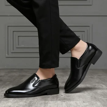 Нови мъжки модел обувки с остър бомбе, мъжки офис кожени обувки, модни мъжки кожени обувки без закопчалка в бизнес стил, Големи Размери 37-47